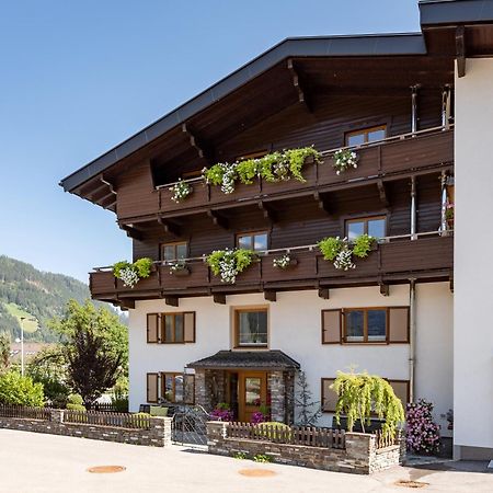 Appartement Andrea Hauser - Riedltischler ツェル・アム・ツィラー エクステリア 写真