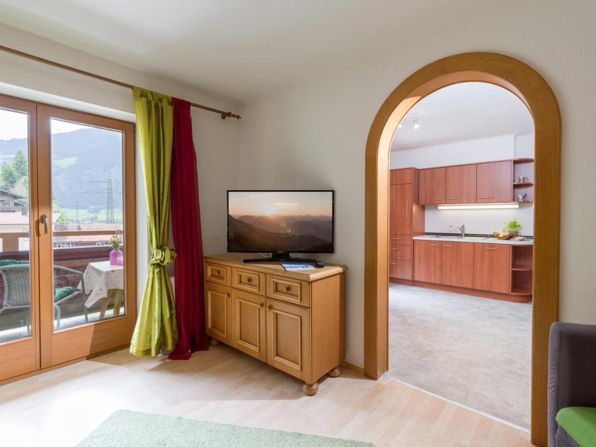 Appartement Andrea Hauser - Riedltischler ツェル・アム・ツィラー エクステリア 写真